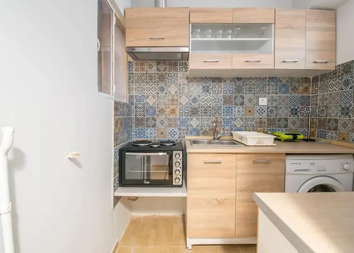 Urban Studio In , Next To Sygrou- Fix Metro